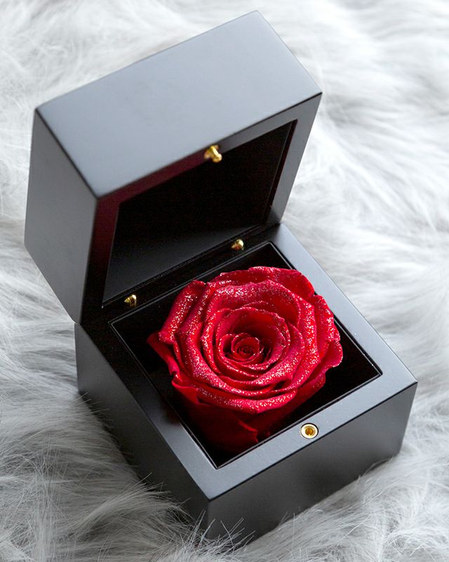 ローズギャラリー　ダイヤモンドローズボックス　プリザーブドフラワー　薔薇